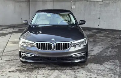BMW 530e iPerformance — Berline hybride rechargeable, consommation exceptionnelle — dettaglio