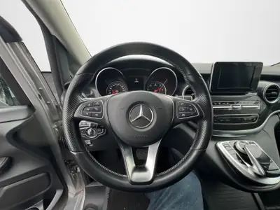 Mercedes-Benz V 250 d BlueTec — Van 7 places, 4WD robuste, faible consommation — Miniature 10