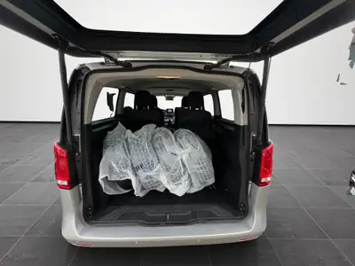Mercedes-Benz V 250 d BlueTec — Van 7 places, 4WD robuste, faible consommation — Miniature 17