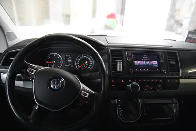 VW T6 Multivan 2.0 Bi-TDI Comfortline — Ludospace 7 places, Transmission intégrale DSG — dashboard