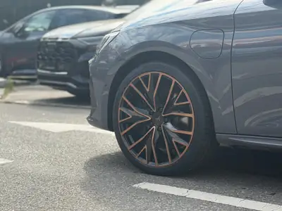 CUPRA Leon ST 1.4 e-HYBRID pHEV — Monospace hybride rechargeable, 37'700 km seulement — Innenraum