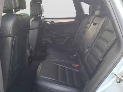 Porsche Macan Turbo PDK 2018 — 400 ch, entretien Porsche complet, sans sinistre — Miniature 10