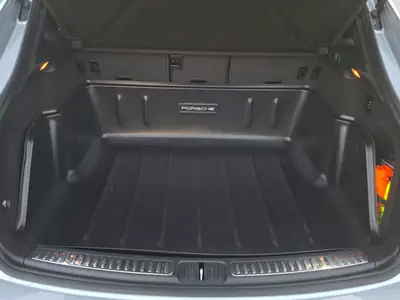 Porsche Macan Turbo PDK 2018 — 400 ch, entretien Porsche complet, sans sinistre — Miniature 16