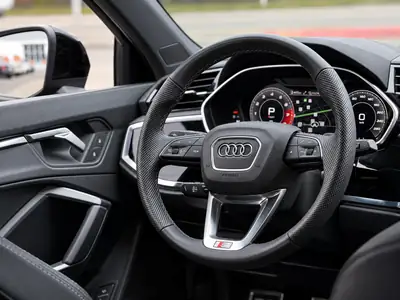 Audi Q3 Sportback 35 TFSI S line — SUV coupé hybride léger, 31 900 km, état impeccable — Miniatur 11