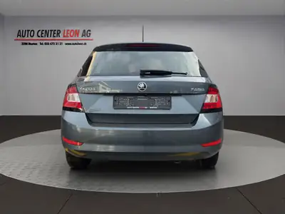 Skoda Fabia 1.0 TSI Ambition DSG — Citadine fiable sans accident, équipée et économe — tableau de bord