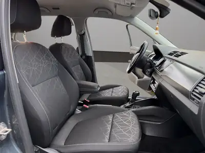 Skoda Fabia 1.0 TSI Ambition DSG — Citadine fiable sans accident, équipée et économe — Miniature 17