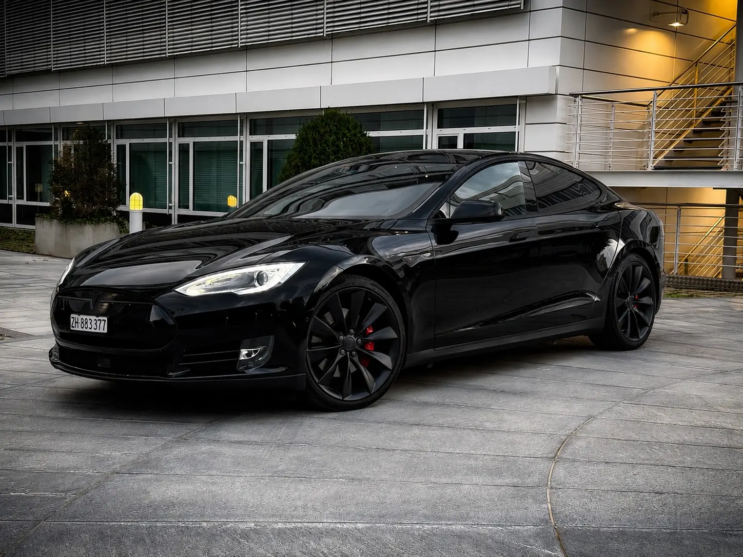 Tesla Model S P85D Performance — 738 ch, Supercharging gratuit illimité — vista esterna