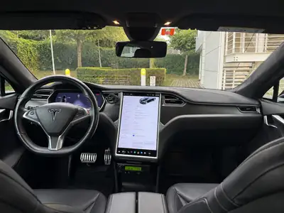 Tesla Model S P85D Performance — 738 ch, Supercharging gratuit illimité — cruscotto
