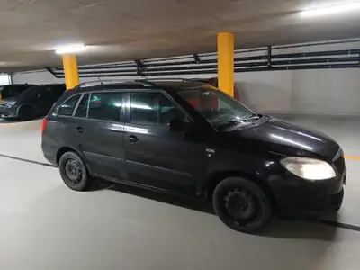 Skoda Fabia 1.2 TSI Family — Monospace compact fiable, moteur récent à 215 000 km — interior