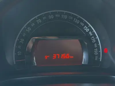 Renault Twingo 0.9 Intens — Petite citadine dynamique, faible kilométrage et équipée — Thumbnail 11