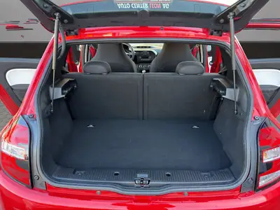 Renault Twingo 0.9 Intens — Petite citadine dynamique, faible kilométrage et équipée — Thumbnail 19