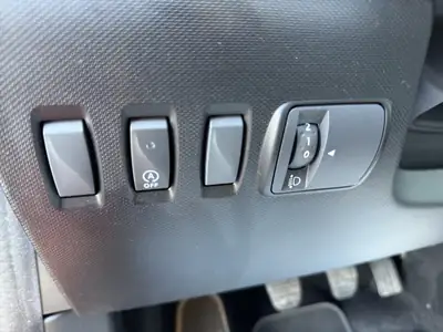 Renault Twingo 0.9 Intens — Petite citadine dynamique, faible kilométrage et équipée — Thumbnail 22