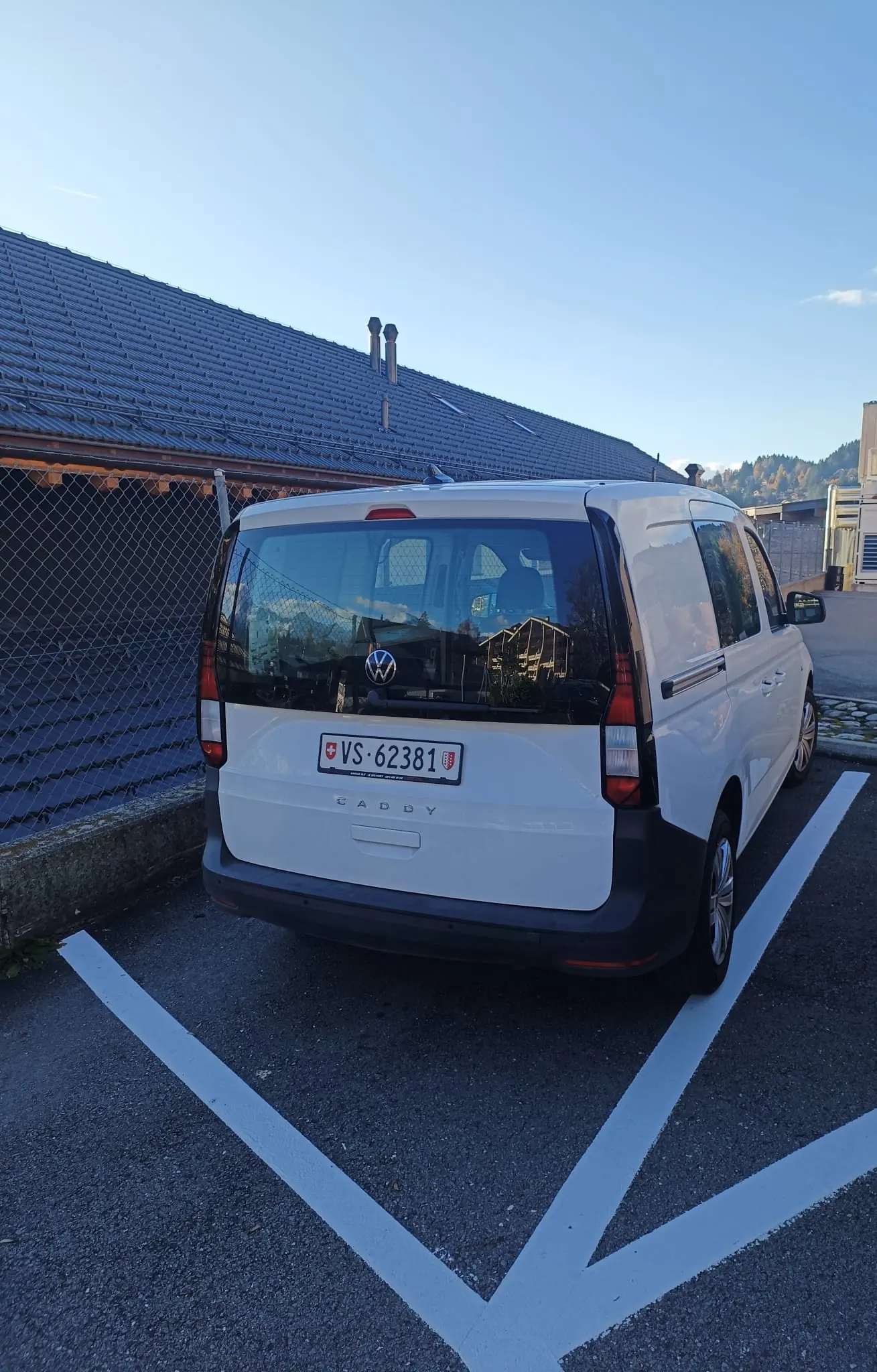 Volkswagen Caddy 2022 occasion Choëx — 3