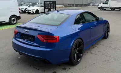 Audi RS5 4.2 V8 — Coupé sportif haute performance, 450 ch authentiques — vista posteriore