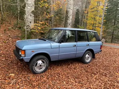 Land Rover Range Rover 3.5 DL 1981 — L'un des premiers 5-portes en Suisse, boîte manuelle d'époque — côté