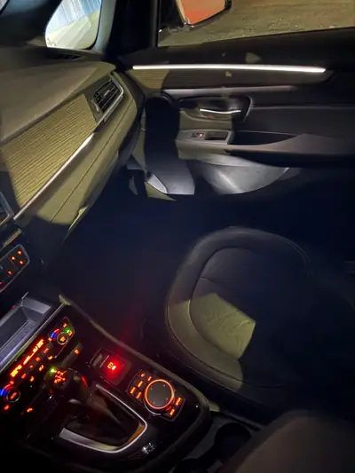BMW 220 Gran Tourer — Monospace 7 places, navigation et entretien irréprochable — Miniatura 9