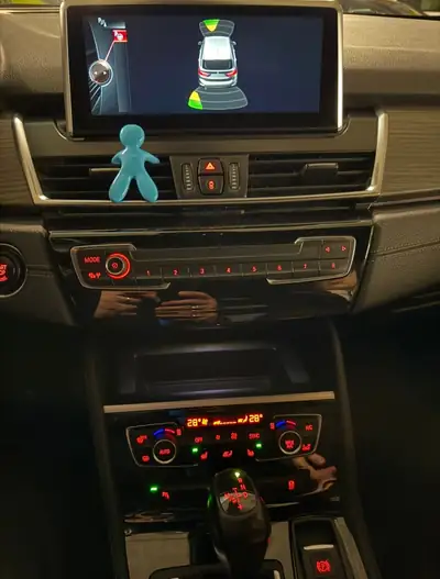 BMW 220 Gran Tourer — Monospace 7 places, navigation et entretien irréprochable — Miniatura 11