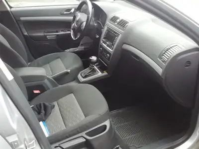 Skoda Octavia TDI 2.0 4x4 — Break robuste, traction intégrale et diesel économe — Innenraum