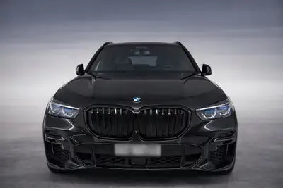 BMW X5 xDrive M50i Steptronic — SUV prestige 530 ch, faible kilométrage — exterior view