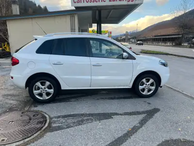 Renault Koleos 2.0 dCi Bose 4x4 — SUV robuste, motorisation diesel, transmission automatique — detail