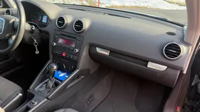 Audi A3 Sportback 1.9 TDI Attraction — Diesel économique, 204'000 km, transmission S-tronic — cruscotto