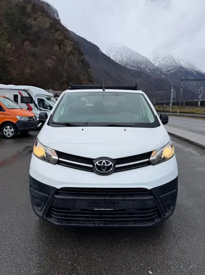 Toyota Proace 2.0D Plateforme Medium — Utilitaire fiable, 33 500 km, sans sinistre — Heckansicht