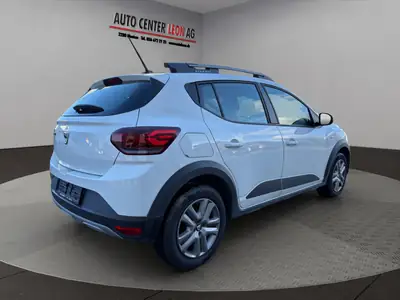 Dacia Sandero Stepway TCe 90 — Petit SUV urbain économique, sans accident — detail