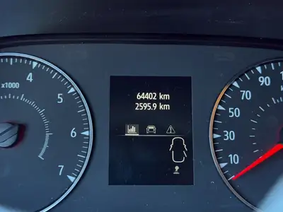 Dacia Sandero Stepway TCe 90 — Petit SUV urbain économique, sans accident — Thumbnail 11