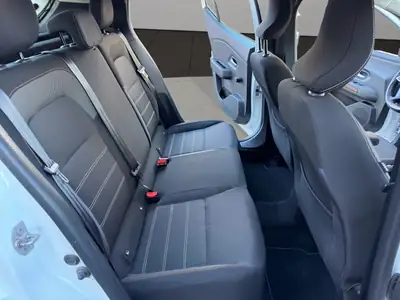 Dacia Sandero Stepway TCe 90 — Petit SUV urbain économique, sans accident — Thumbnail 18