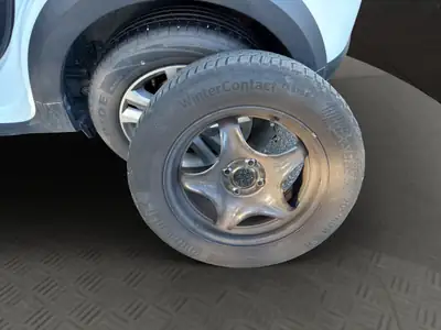 Dacia Sandero Stepway TCe 90 — Petit SUV urbain économique, sans accident — Thumbnail 20