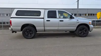 Dodge Ram 2500 — Pickup américain robuste, entretien récent complet — cruscotto
