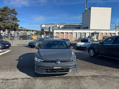 VW Golf 1.5 e TSI mHEV Edition 50 DSG — Hybride léger, 7'900 km, garantie 2 ans — vista esterna