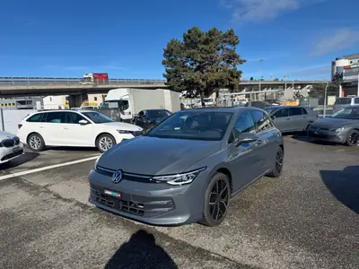 VW Golf 1.5 e TSI mHEV Edition 50 DSG — Hybride léger, 7'900 km, garantie 2 ans — fianco