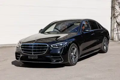 Mercedes-Benz S 580 e L 4Matic AMG Line — Berline hybride rechargeable, 72 000 km — Seitenansicht