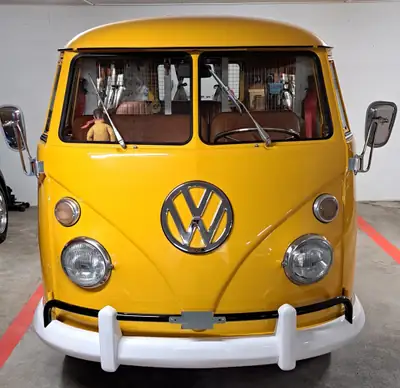 VW T1 Bulli Camper 1973 — Légende roulante, faible kilométrage, prêt à voyager — vista posteriore