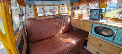 VW T1 Bulli Camper 1973 — Légende roulante, faible kilométrage, prêt à voyager — Miniatura 9