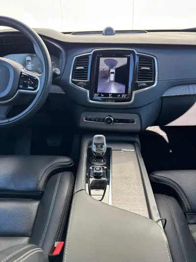 Volvo XC90 B6 Mild Hybrid — Le SUV 7 places alliant luxe nordique et efficacité énergétique — Miniatur 7