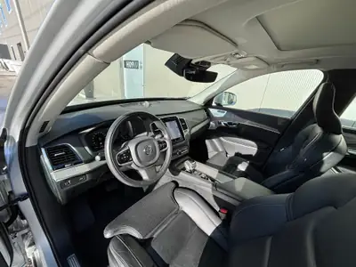 Volvo XC90 B6 Mild Hybrid — Le SUV 7 places alliant luxe nordique et efficacité énergétique — Miniatur 8