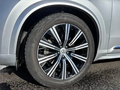 Volvo XC90 B6 Mild Hybrid — Le SUV 7 places alliant luxe nordique et efficacité énergétique — Miniatur 15