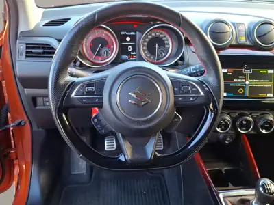 Suzuki Swift 1.4 T Sport Compact Top Hybrid — Citadine économe et dynamique de 2023 — detail