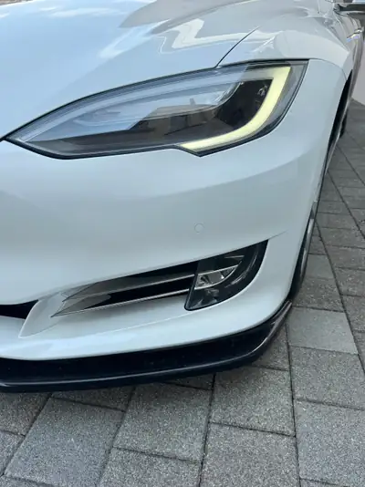 Tesla Model S 75D — Berline électrique haute performance, 135 800 km, traction intégrale — détail