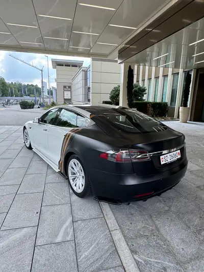 Tesla Model S 75D — Berline électrique haute performance, 135 800 km, traction intégrale — Miniature 7