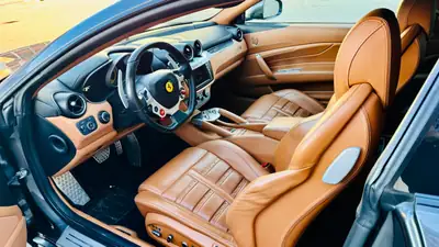 Ferrari FF 6.3 V12 4WD — Gran Turismo légendaire, 660 ch et garantie constructeur active — detail