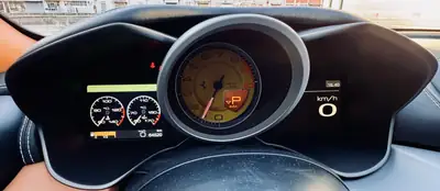 Ferrari FF 6.3 V12 4WD — Gran Turismo légendaire, 660 ch et garantie constructeur active — Thumbnail 7