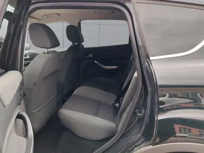Ford Kuga 2.0 TDCi Carving — SUV diesel robuste, entretien à jour et sans sinistre — Miniatura 11