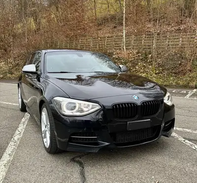 BMW M135i xDrive Steptronic — Berline sportive 320 ch, transmission intégrale automatique — tableau de bord