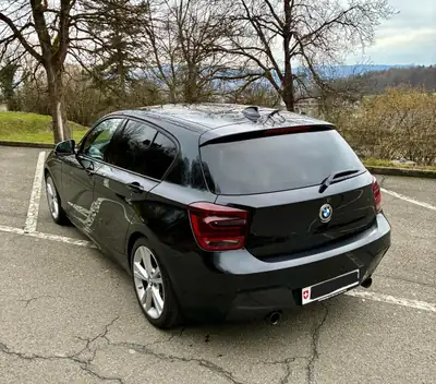 BMW M135i xDrive Steptronic — Berline sportive 320 ch, transmission intégrale automatique — intérieur