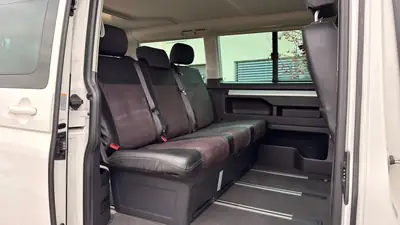 VW T6 California Beach TDI — Camping-car aménagé, suspension premium et technologie Alpine — Miniatur 7
