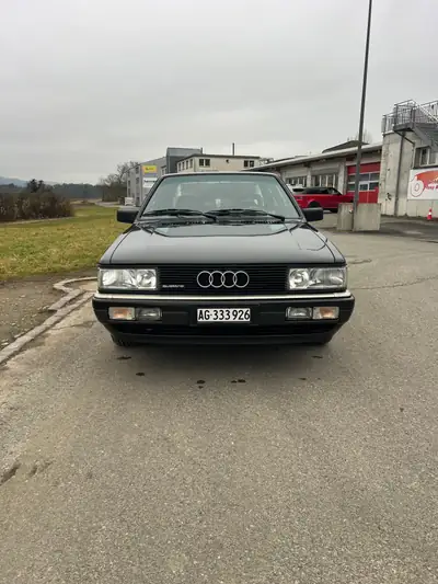 Audi 90 Quattro 2.2 — Berline sportive des années 80, traction intégrale fiable — cruscotto