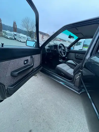 Audi 90 Quattro 2.2 — Berline sportive des années 80, traction intégrale fiable — Miniatura 12